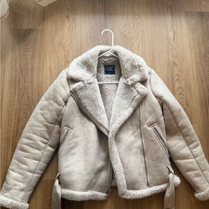 Abercrombie & Fitch Cream Sherpa Jacket